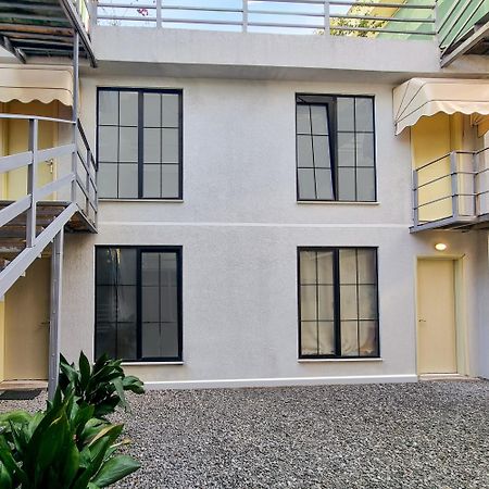 Villa 27 Residence ティラナ エクステリア 写真