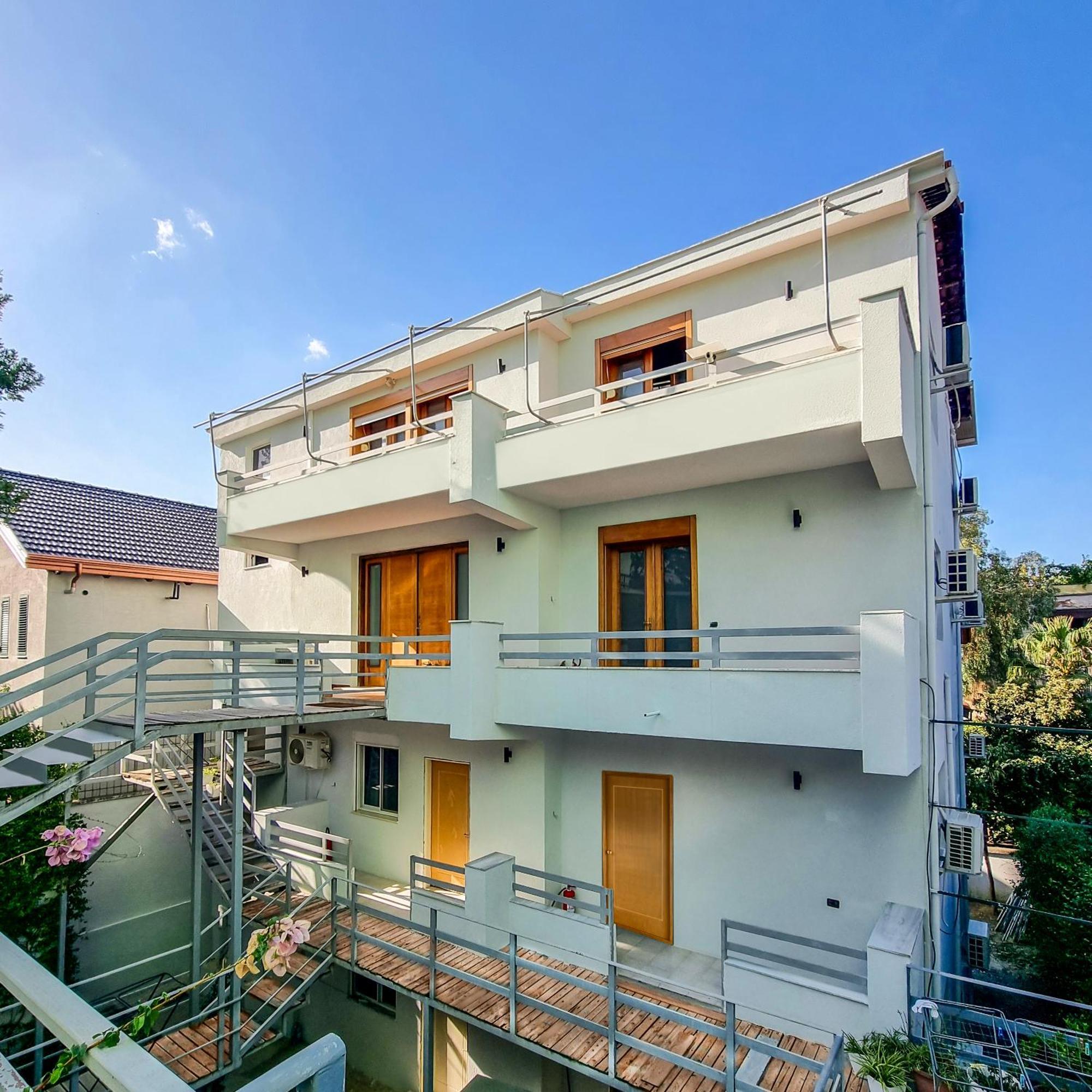 Villa 27 Residence ティラナ エクステリア 写真